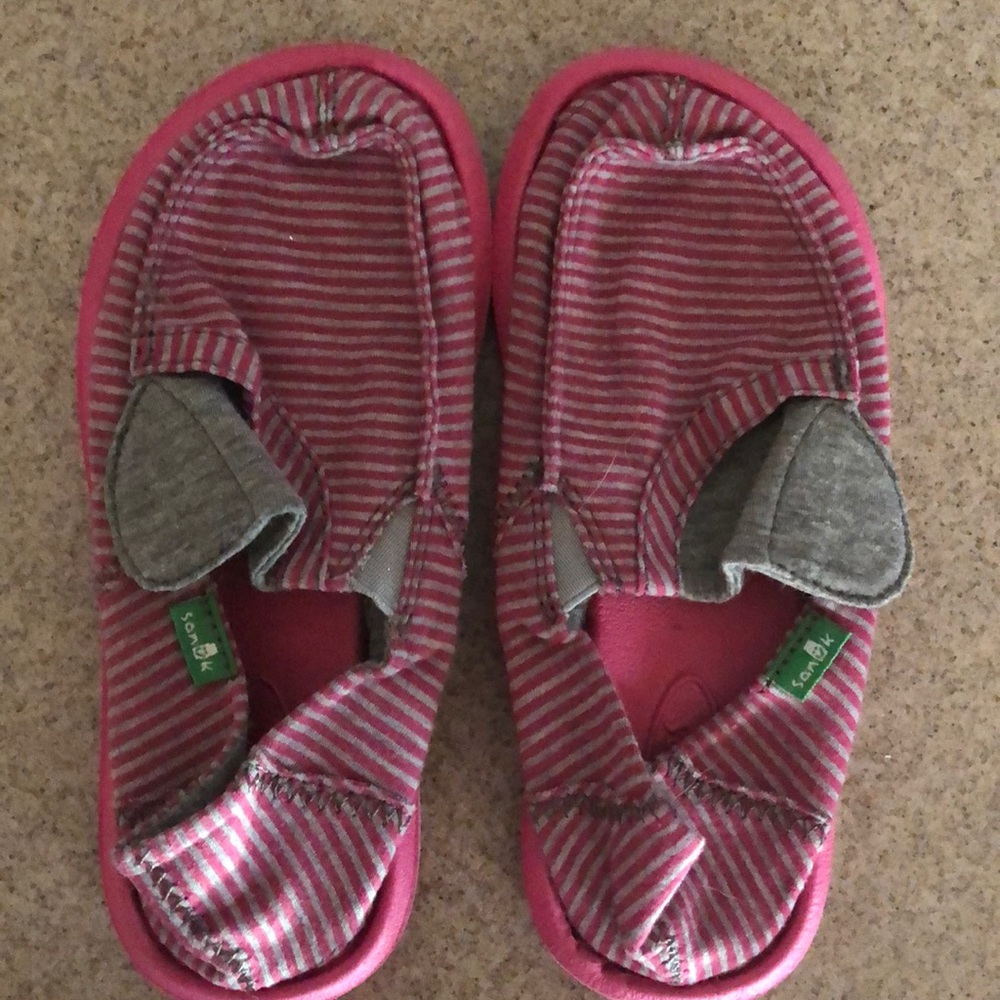 Sanuk kid shoes